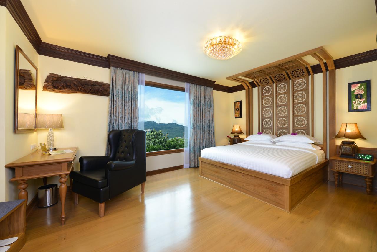 Peak Nimman Prestige Hotel Chiang Mai Exterior photo
