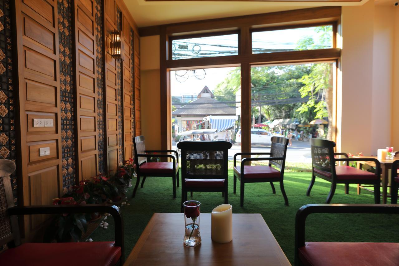 Peak Nimman Prestige Hotel Chiang Mai Exterior photo